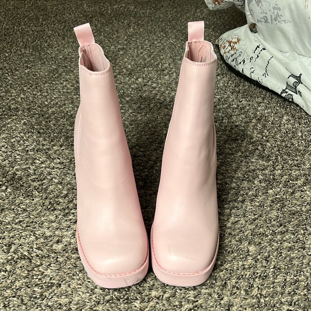 Steve Madden Boots